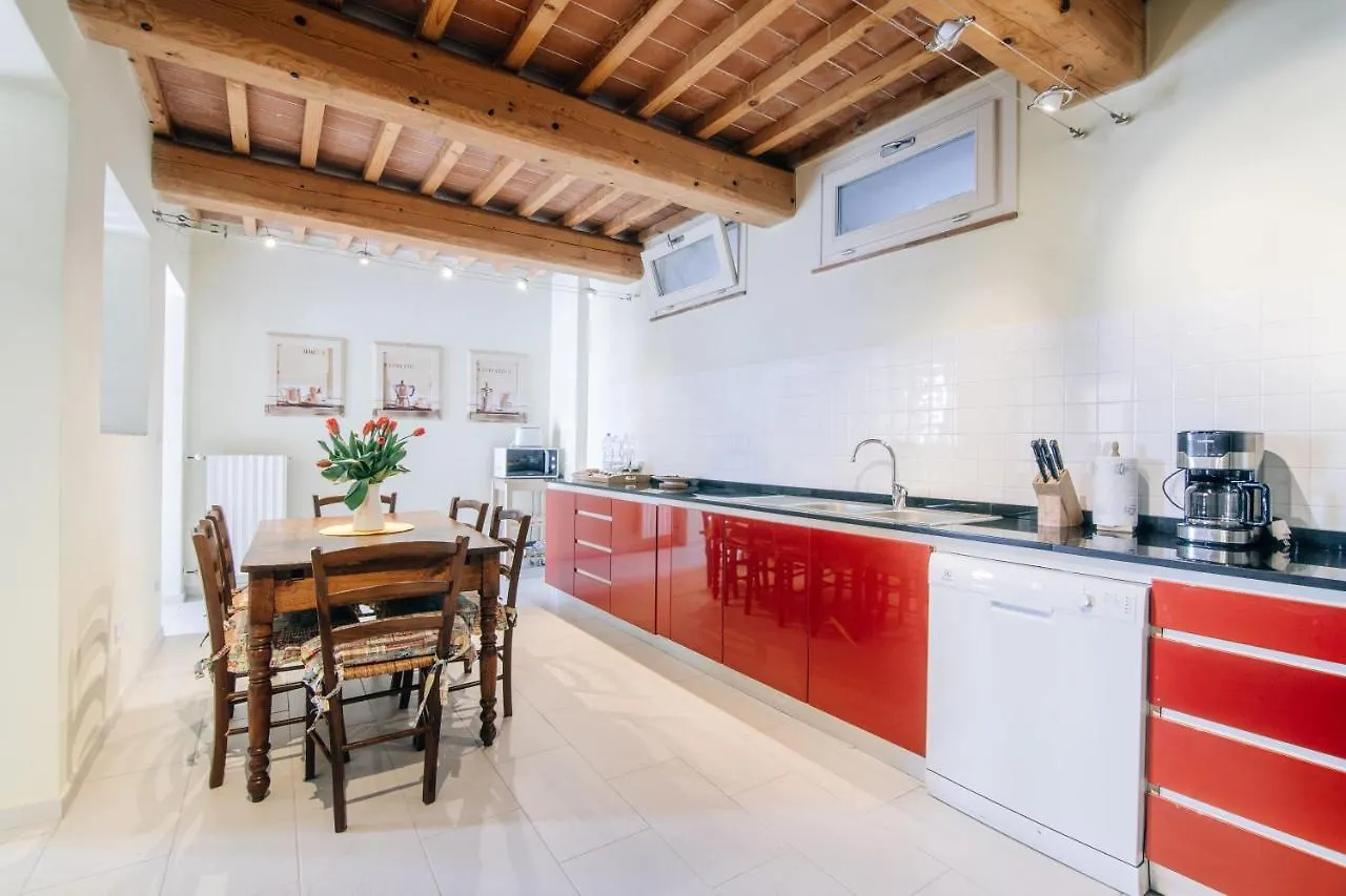 Holiday Home Il Borgo Degli Agrumi Uzzano Italia