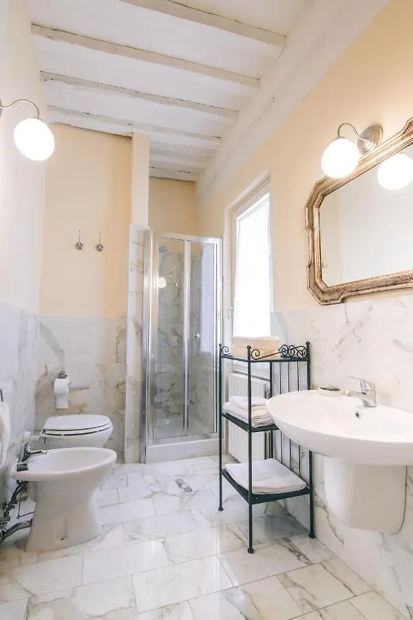 Holiday Home Il Borgo Degli Agrumi Uzzano Italia