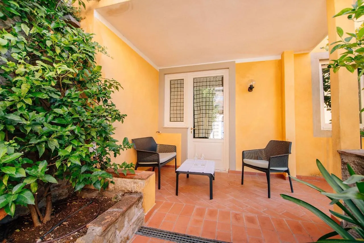 Holiday Home Il Borgo Degli Agrumi Uzzano Italië