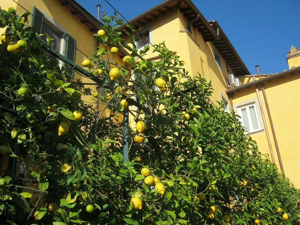 Holiday Home Il Borgo Degli Agrumi Uzzano