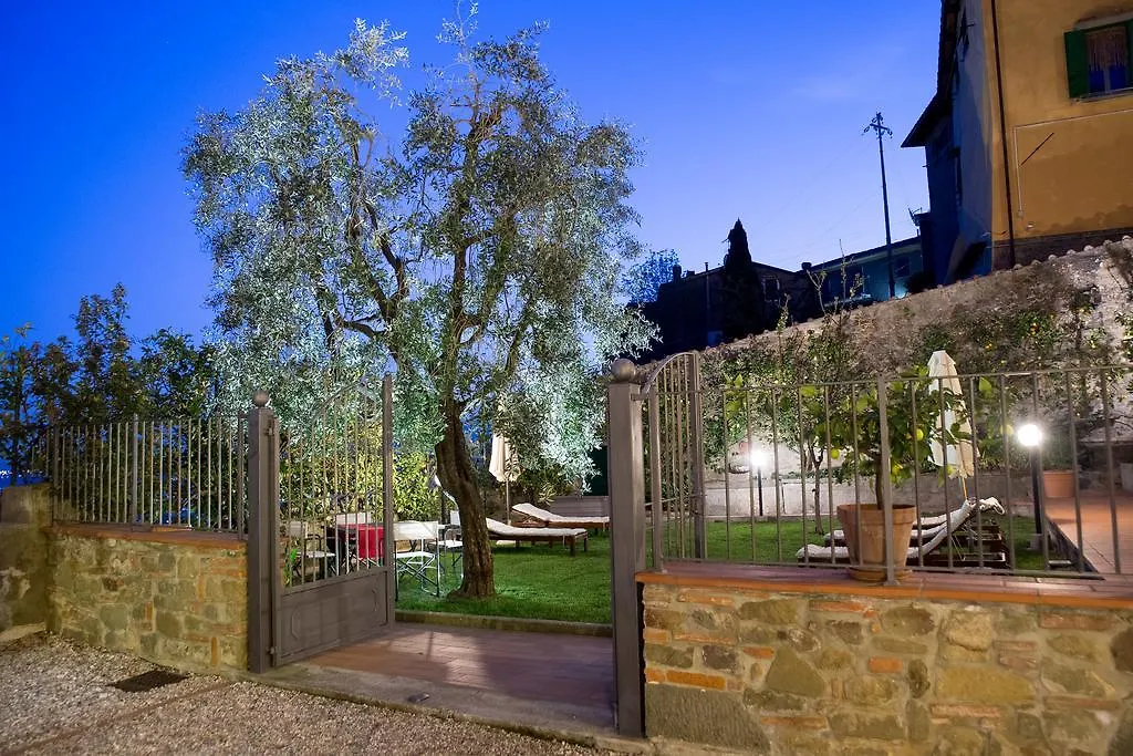 Holiday Home Il Borgo Degli Agrumi Uzzano Italië